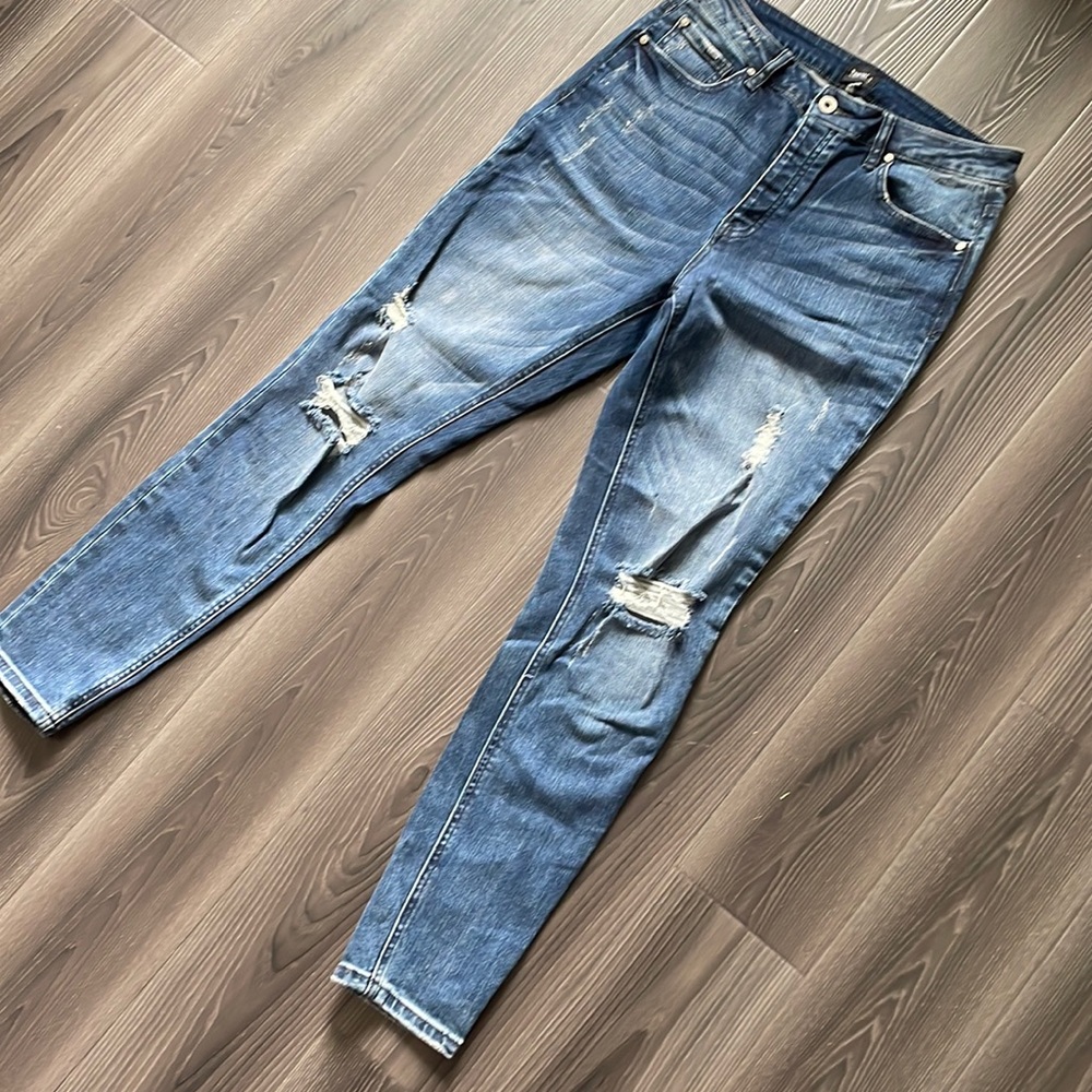 Vici distressed skinny jeans